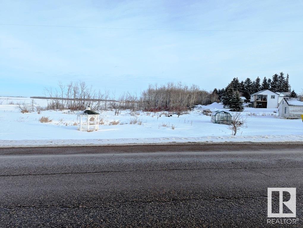 5350 50 Av Property Photo 1