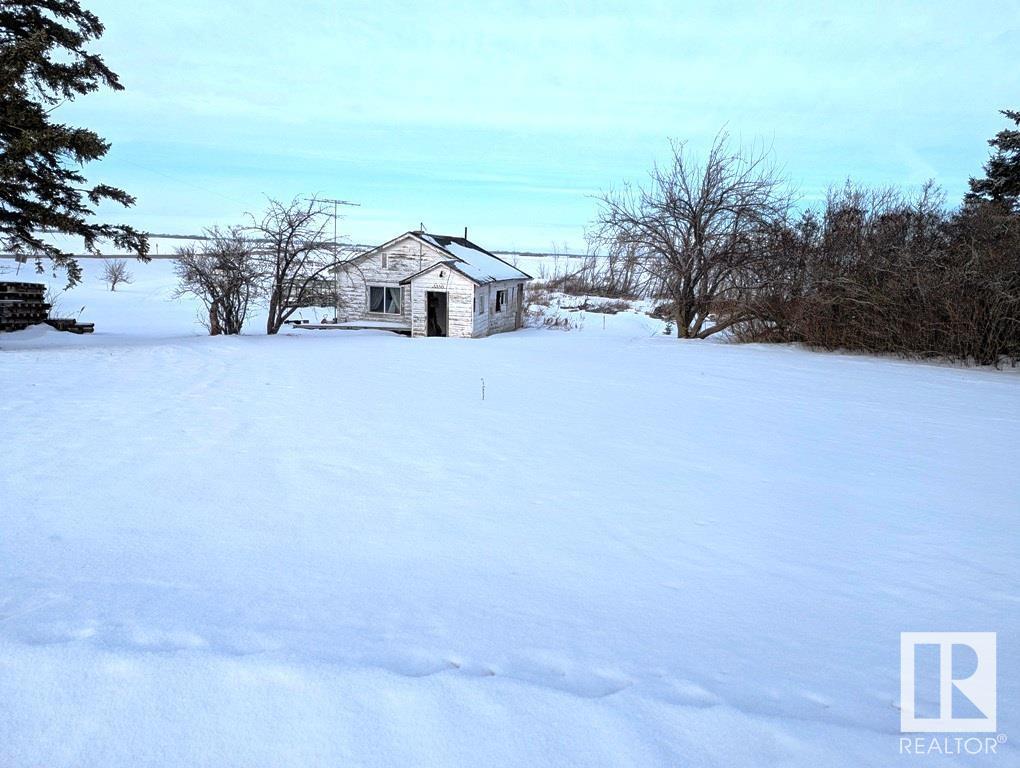 5350 50 Av Property Photo 3