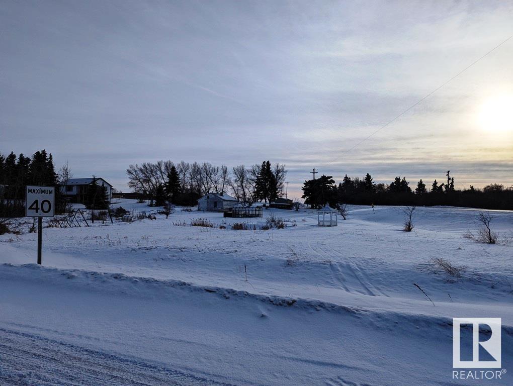 5350 50 Av Property Photo 5