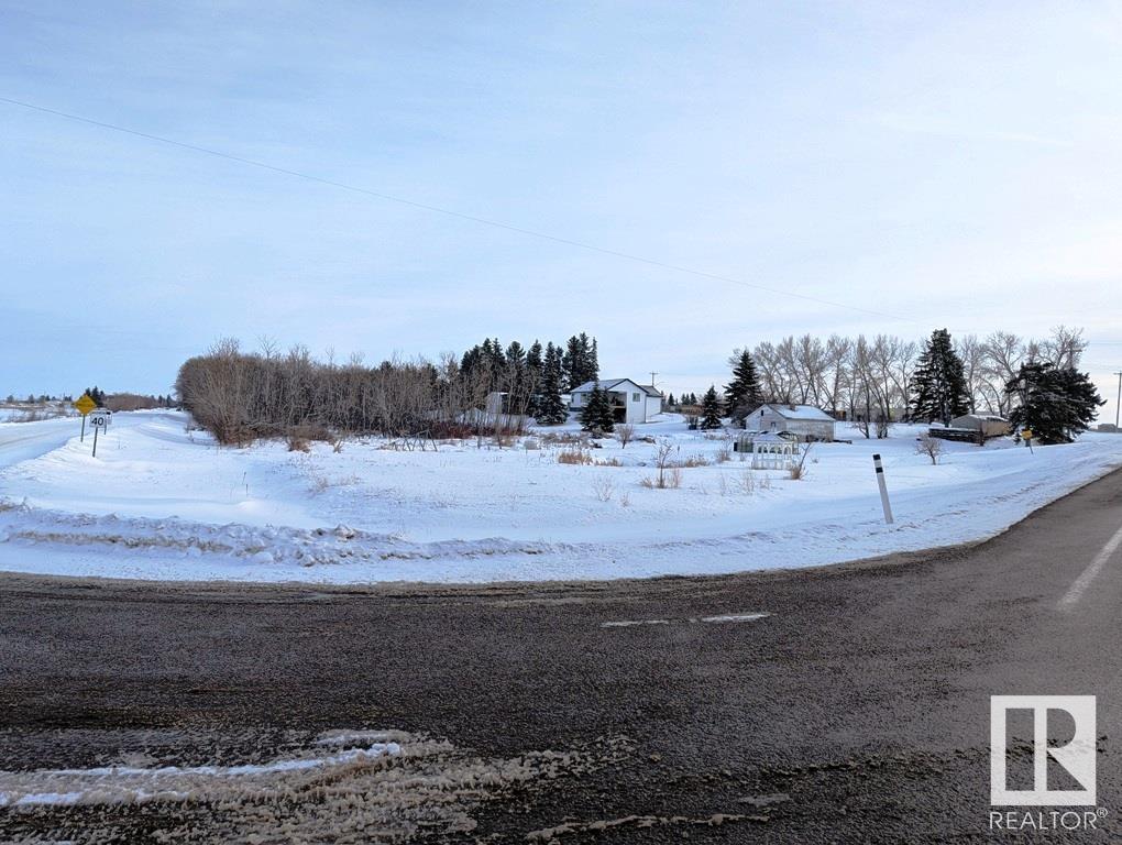 5350 50 Av Property Photo 7