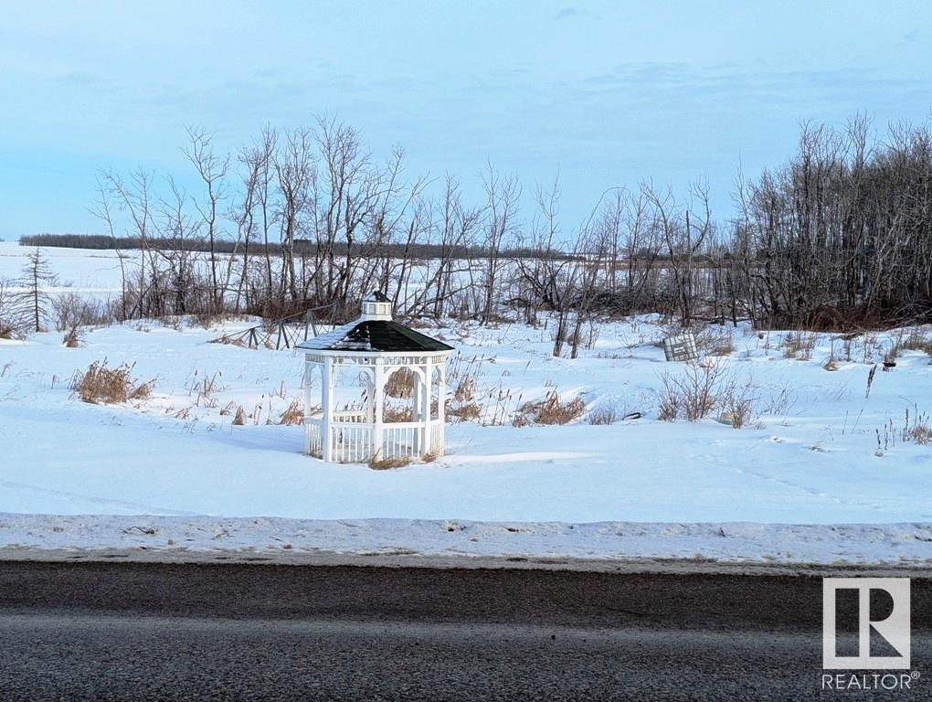 5350 50 Av Property Photo 8