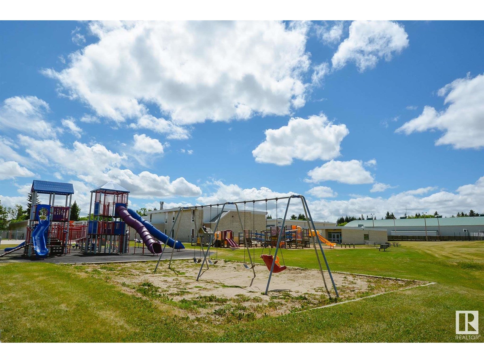 5127 46 St Property Photo 16