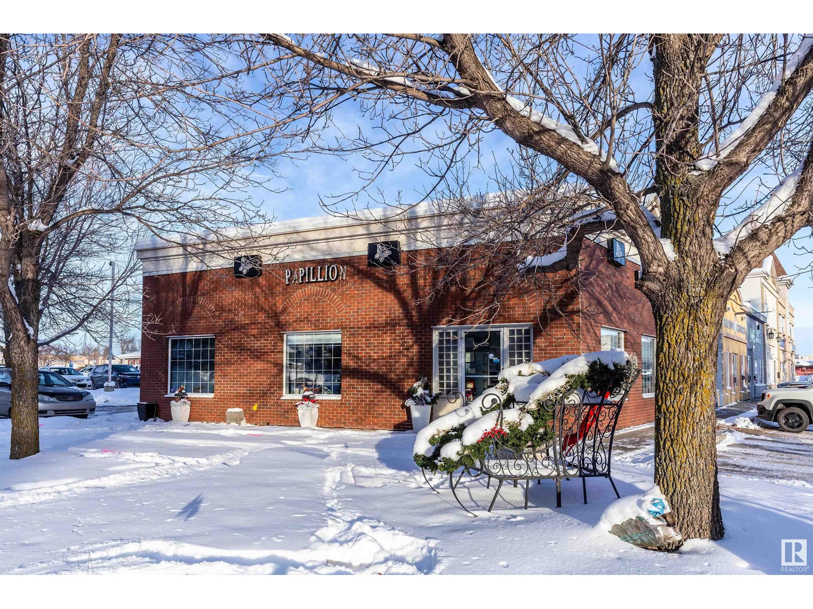 #10 161 Liberton Dr Property Photo 1
