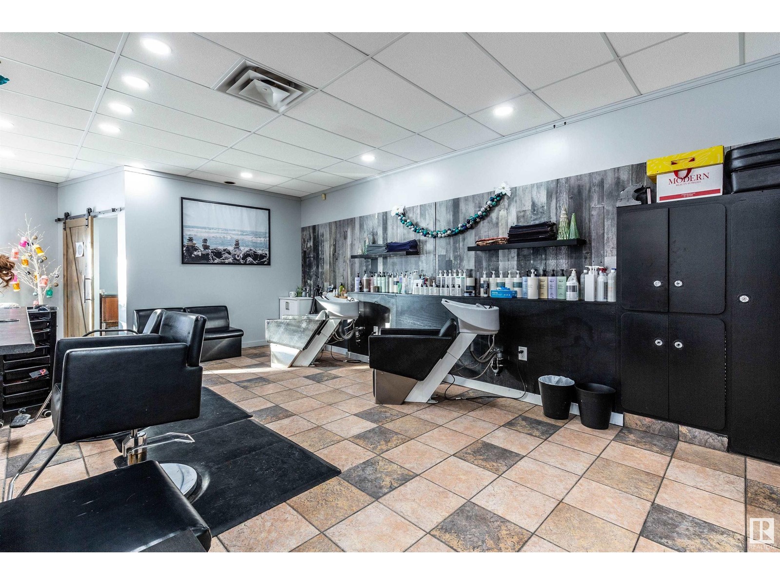 #10 161 Liberton Dr Property Photo 12