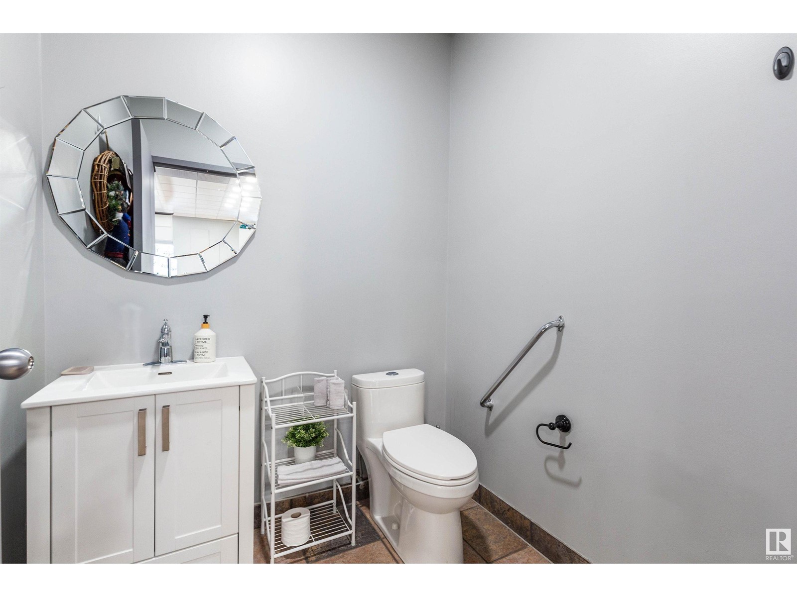 #10 161 Liberton Dr Property Photo 25
