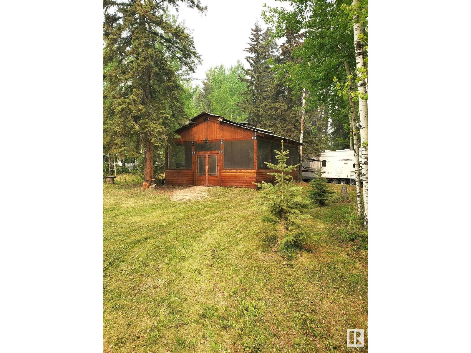 Plan 0520664 Block 2 Lot 15 Property Photo 1