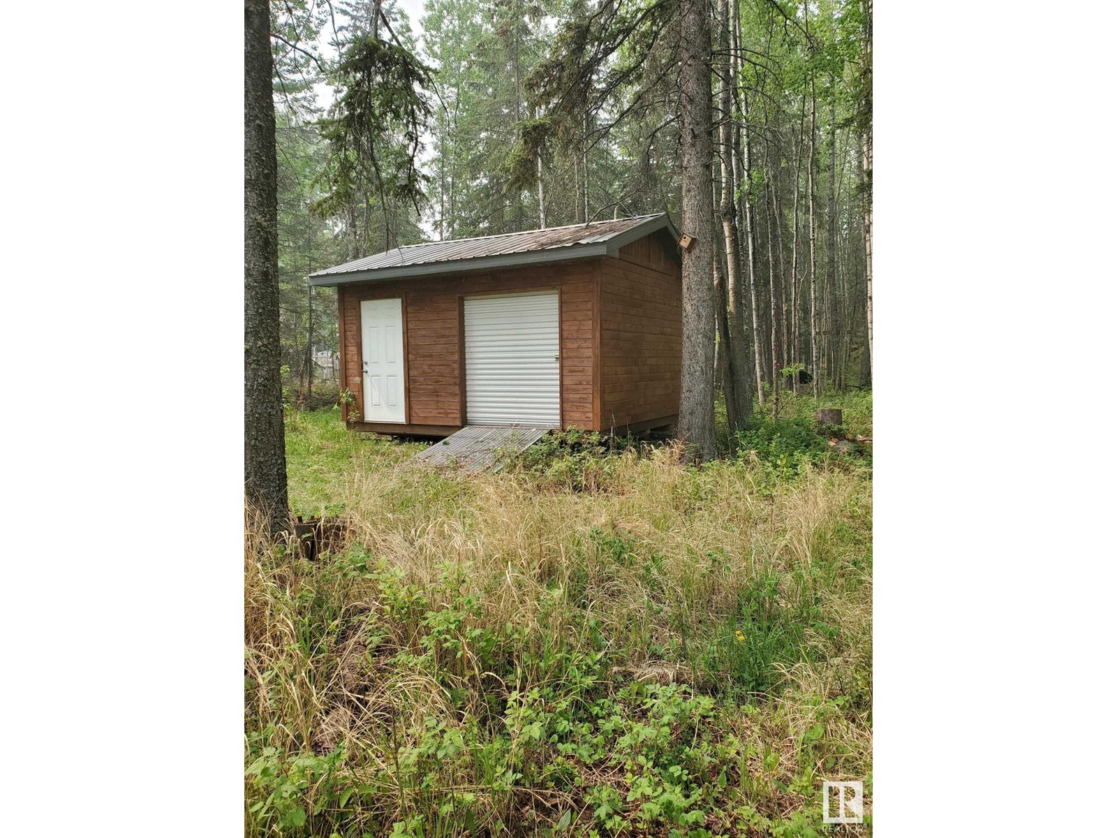 Plan 0520664 Block 2 Lot 15 Property Photo 8