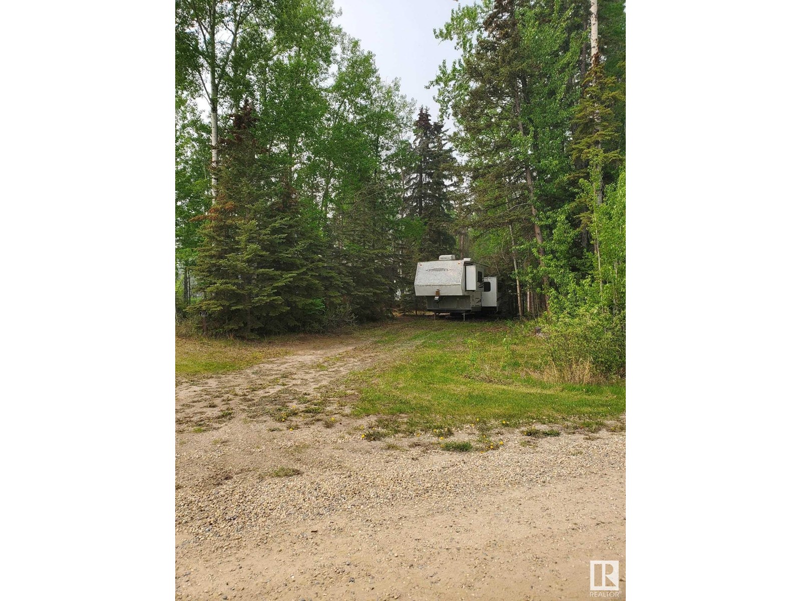Plan 0520664 Block 2 Lot 15 Property Photo 11