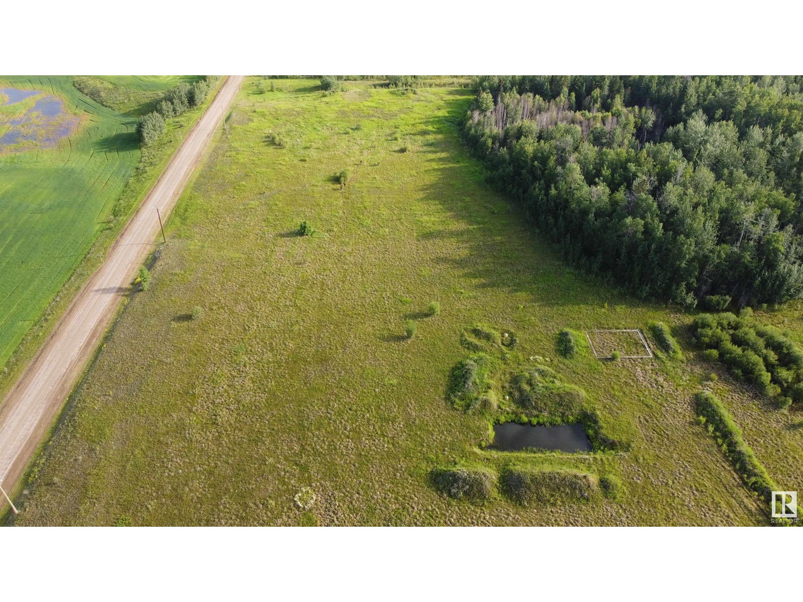 R.r. 42 Hwy 43 Property Photo 10