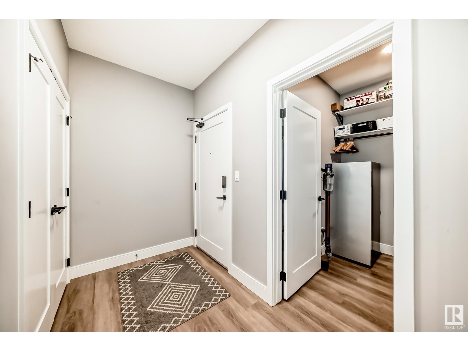 #317 7471 May Cm Nw Property Photo 3