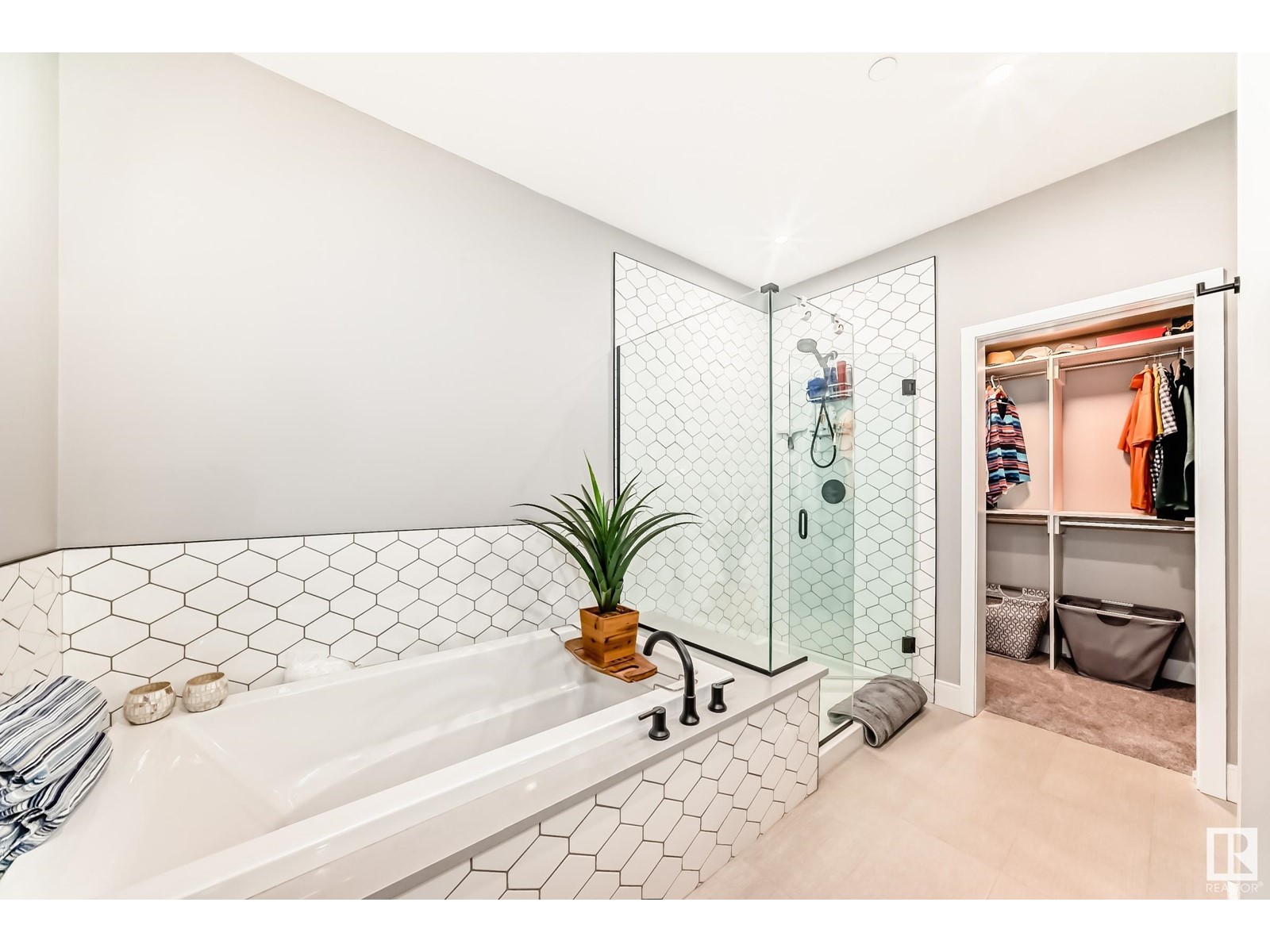 #317 7471 May Cm Nw Property Photo 24
