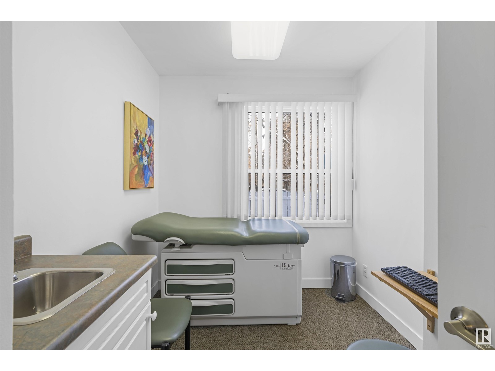 9937 113 St Nw Property Photo 12