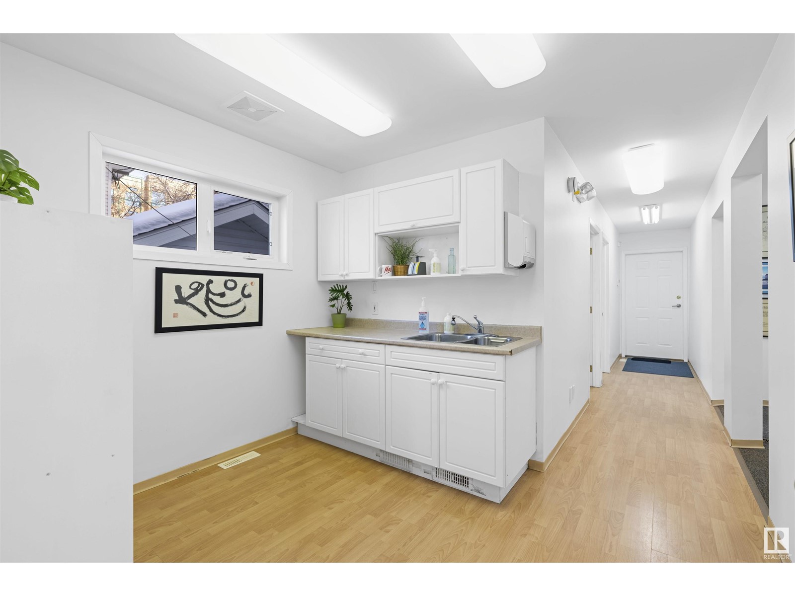 9937 113 St Nw Property Photo 16