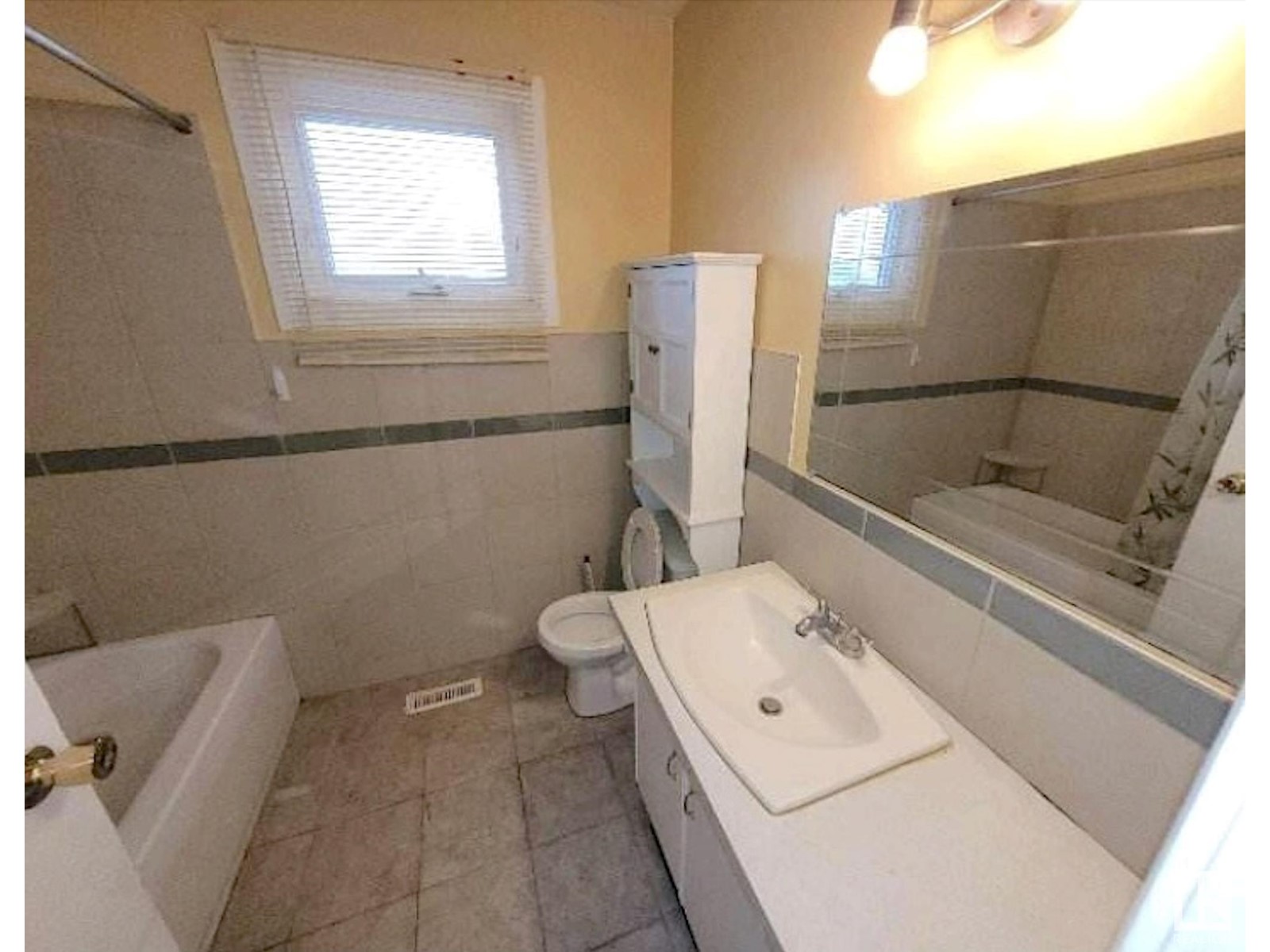 1703 Lakewood Rd S Nw Property Photo 5