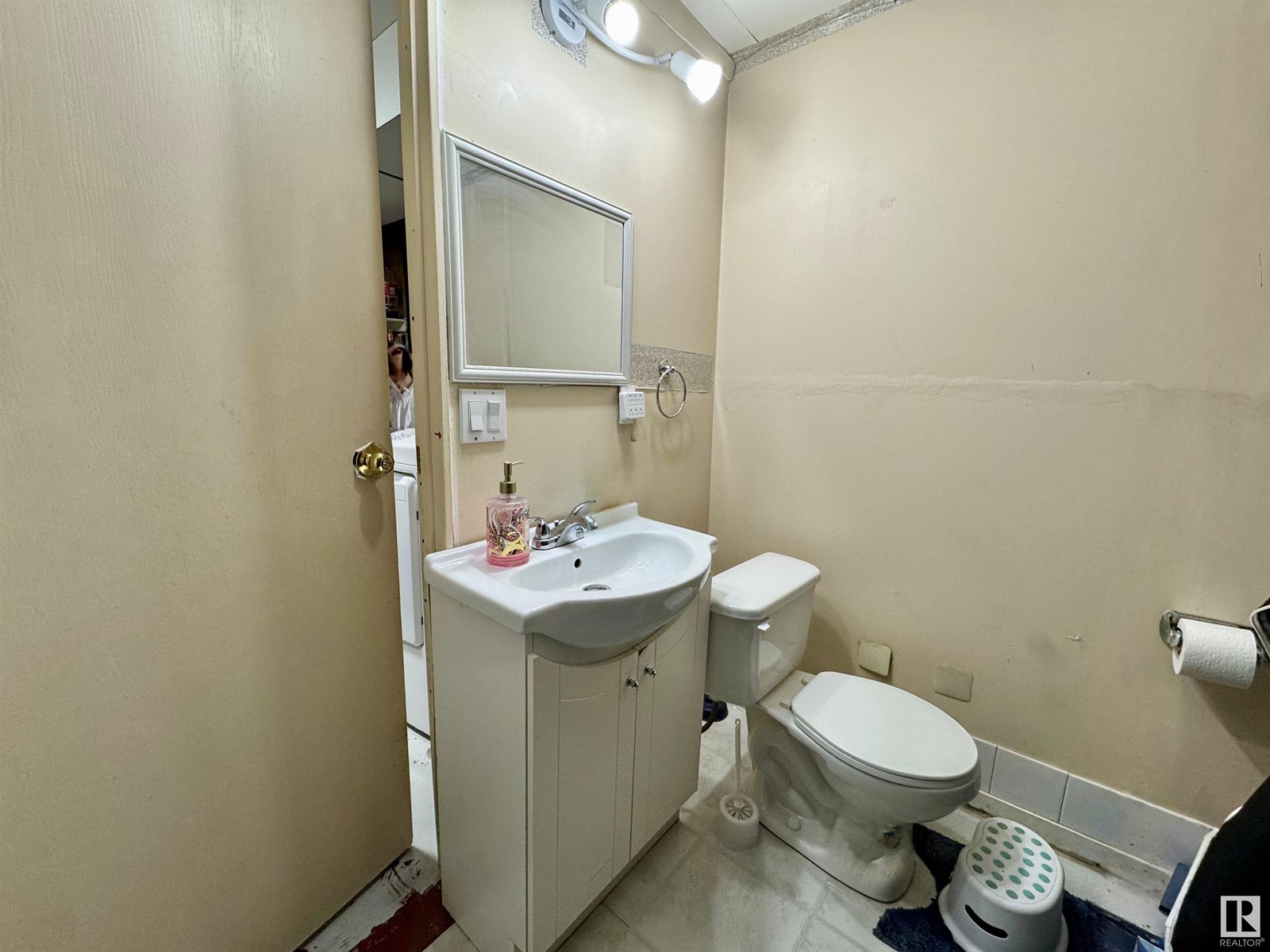 1703 Lakewood Rd S Nw Property Photo 10