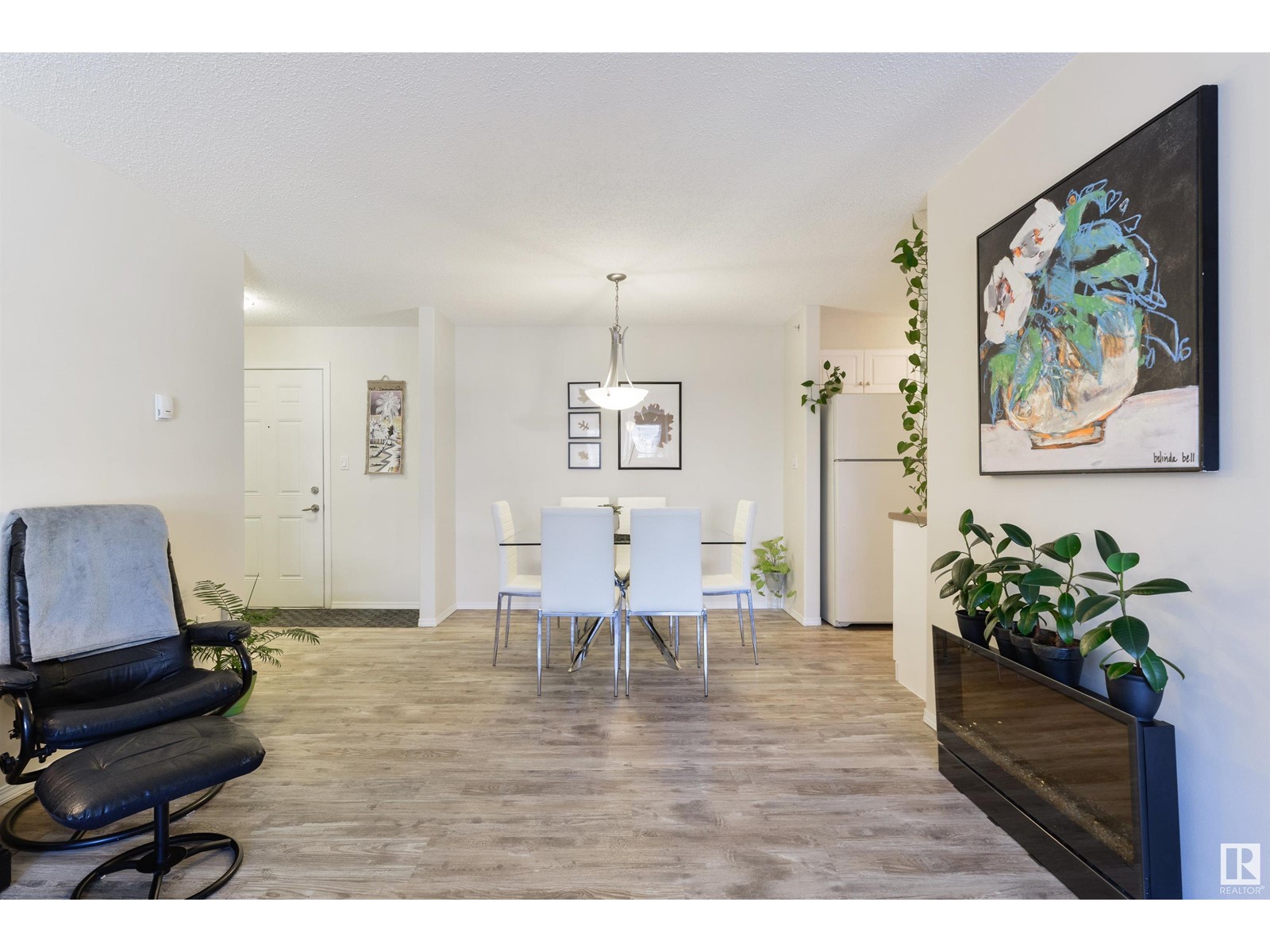 #420 13625 34 St Nw Property Photo 6