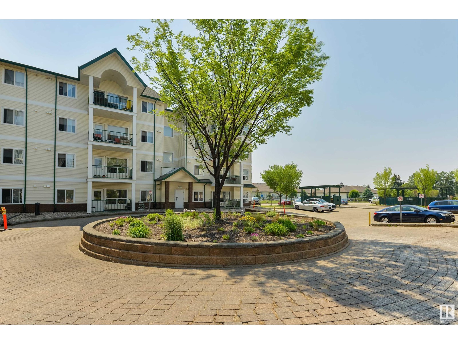 #420 13625 34 St Nw Property Photo 35