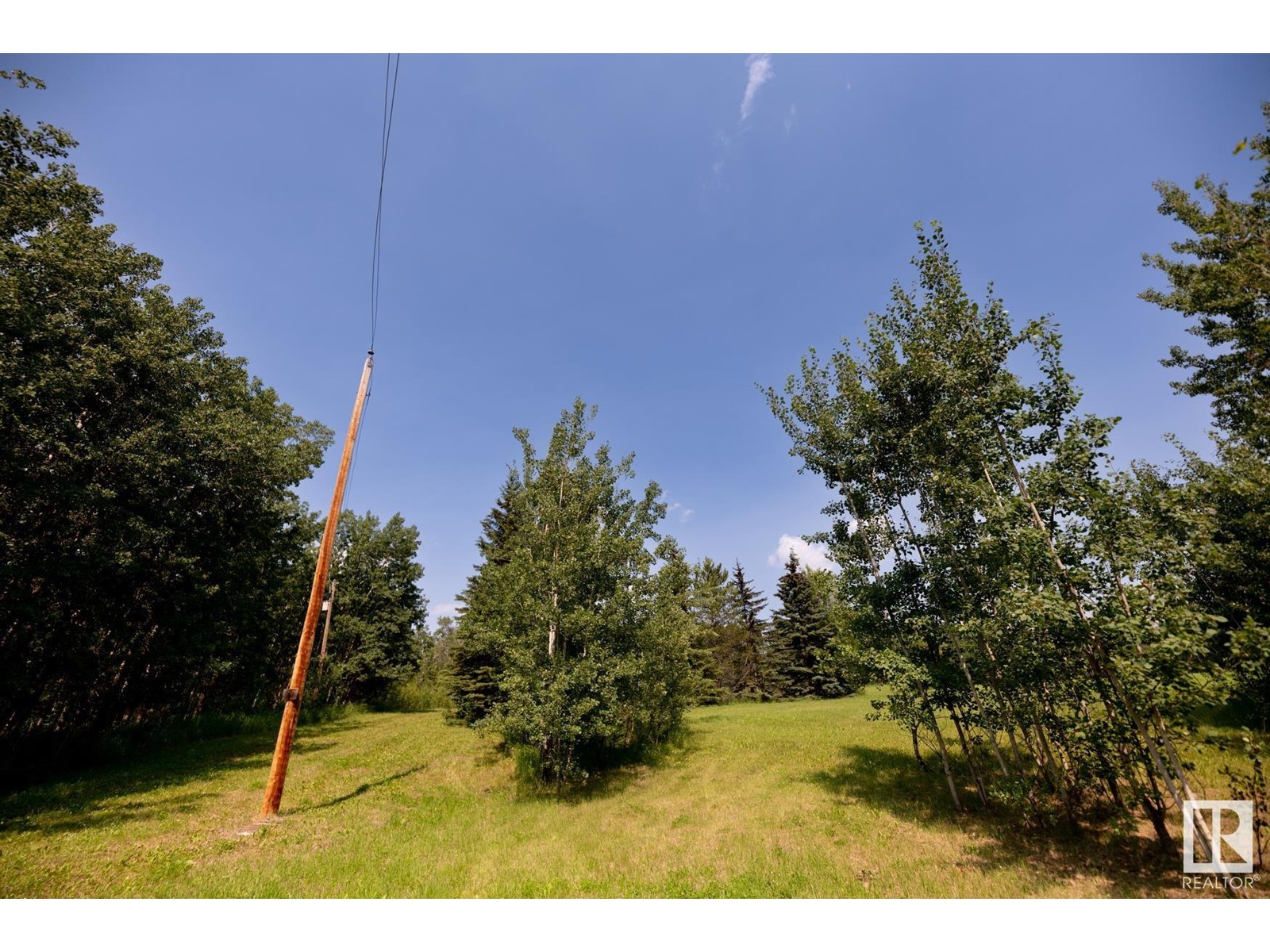 23246 Twp Rd 521a Property Photo 2