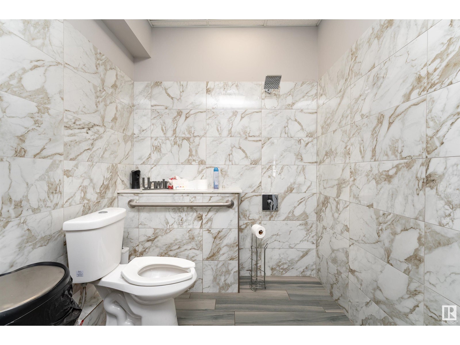 6610 127 Av Nw Nw Property Photo 5