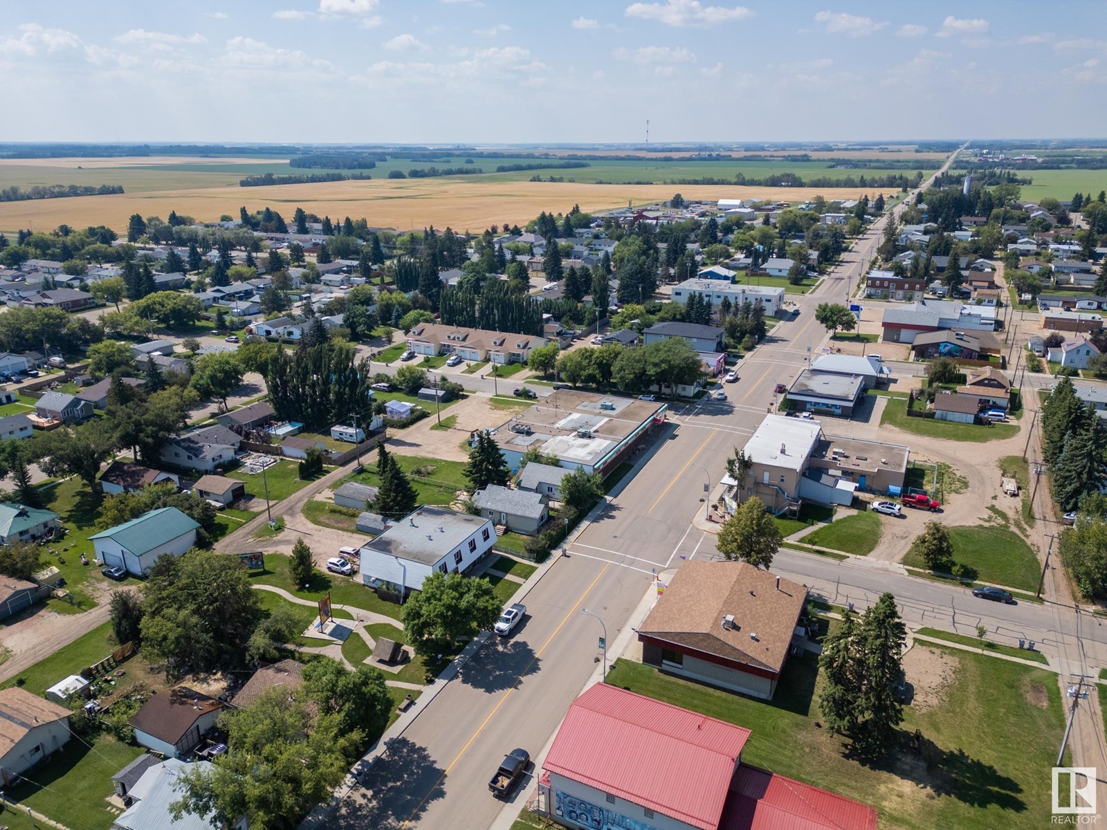 4737 50 Av Property Photo 13
