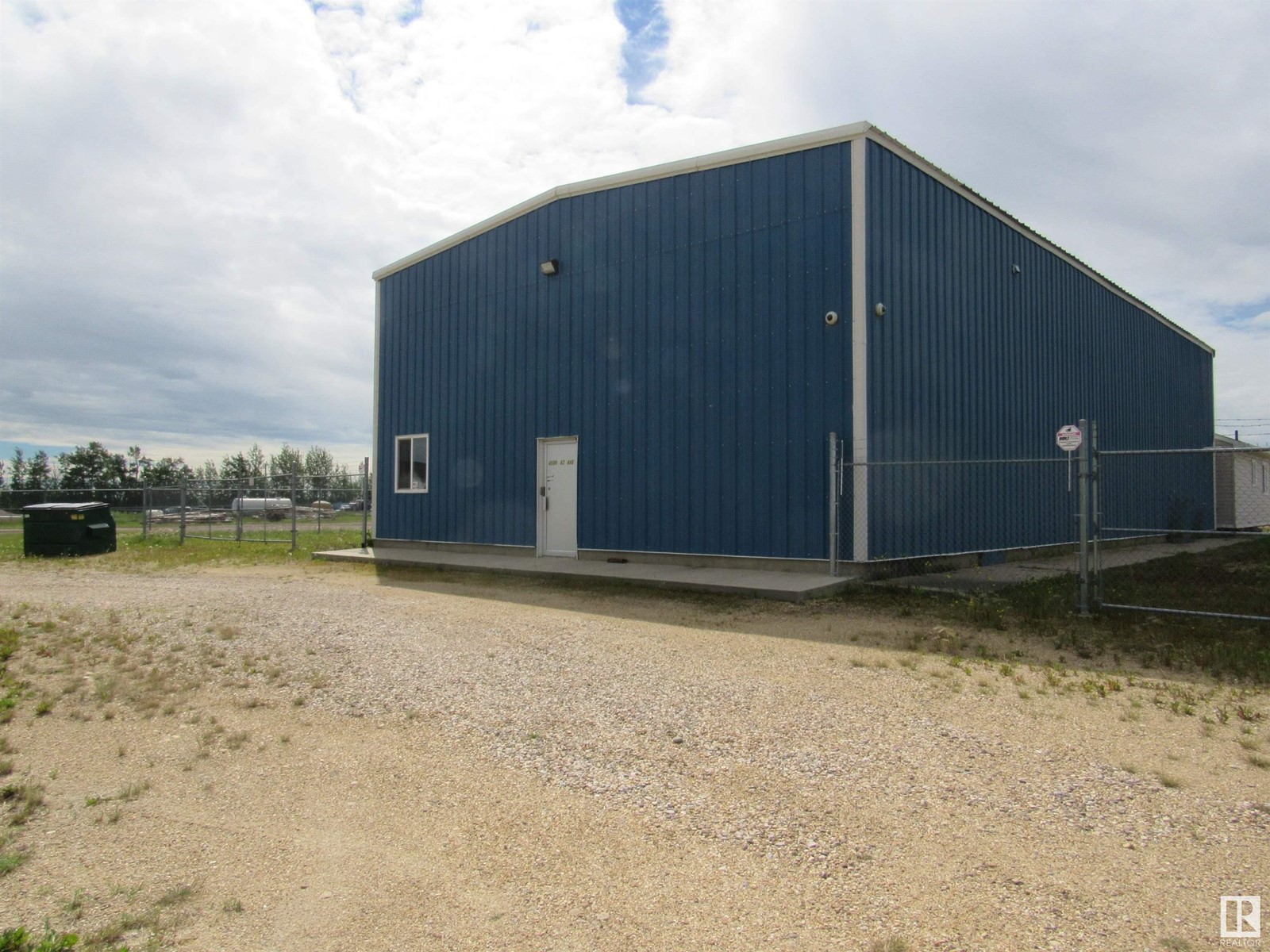 4509 - 62 Avenue Property Photo