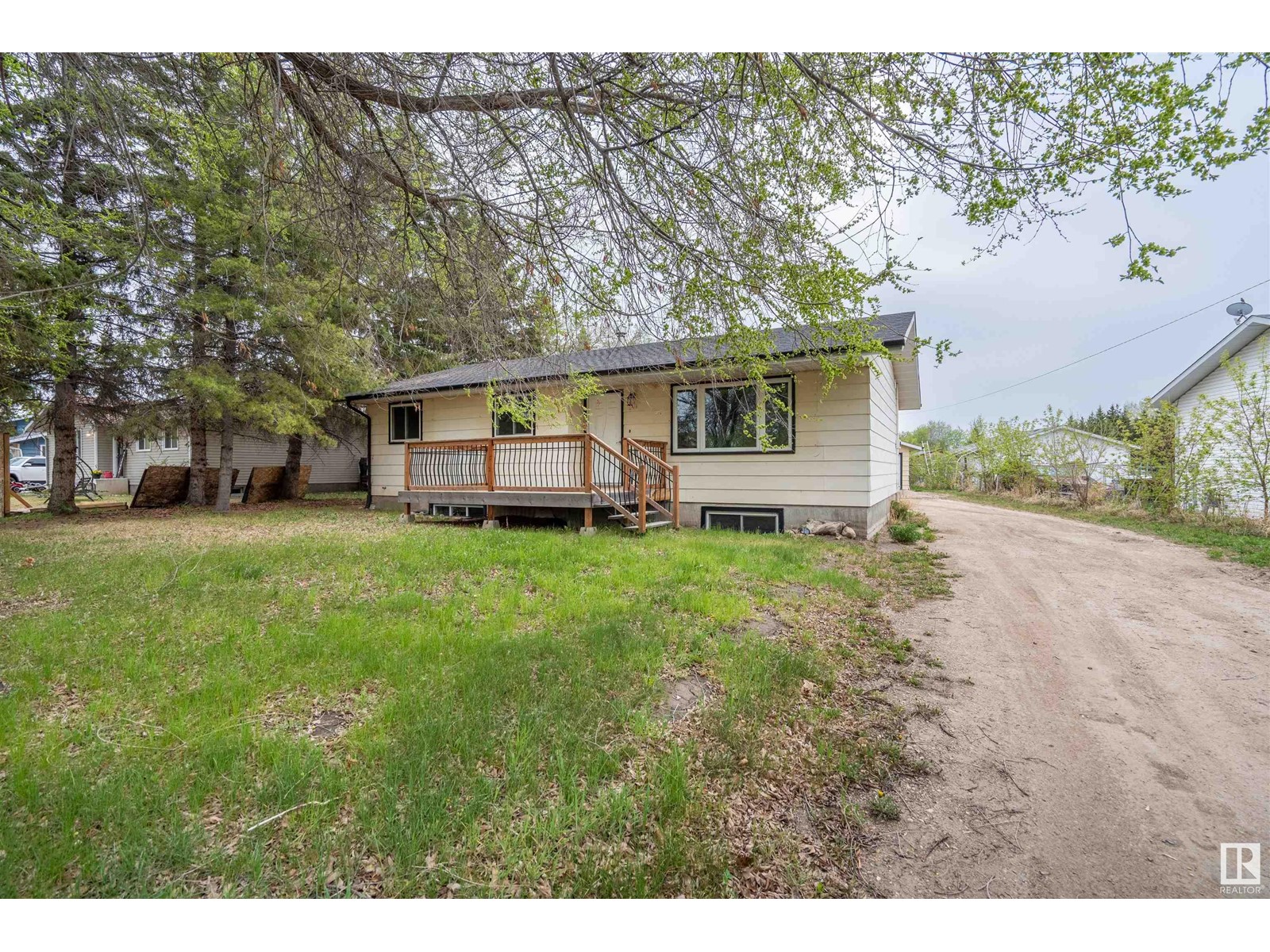 #405 61314 Rr 463 Property Photo 1