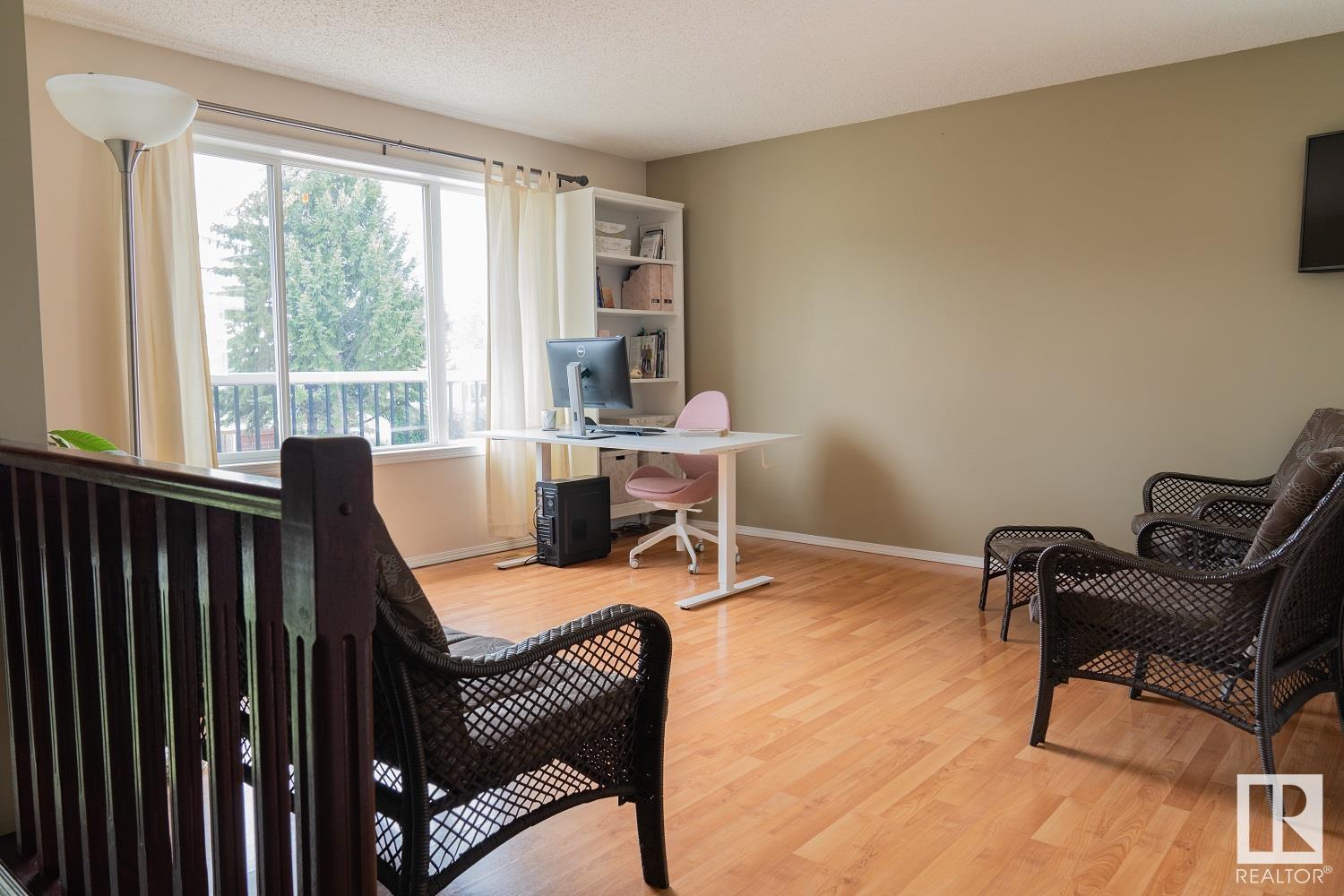 4204 50a Av Property Photo 3