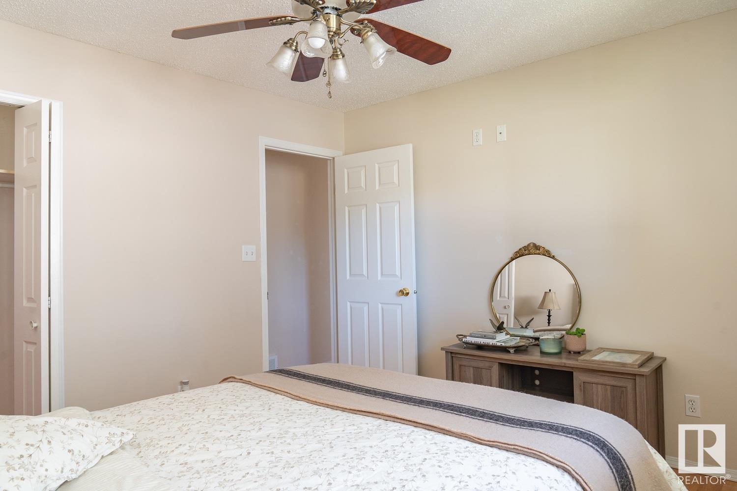4204 50a Av Property Photo 16