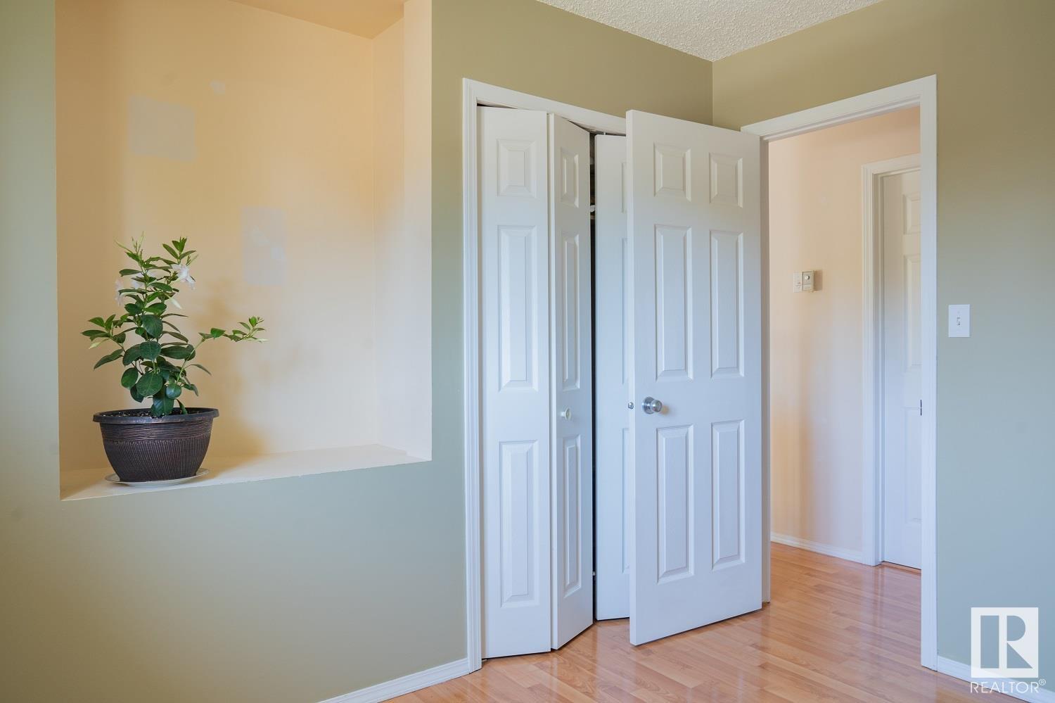 4204 50a Av Property Photo 22