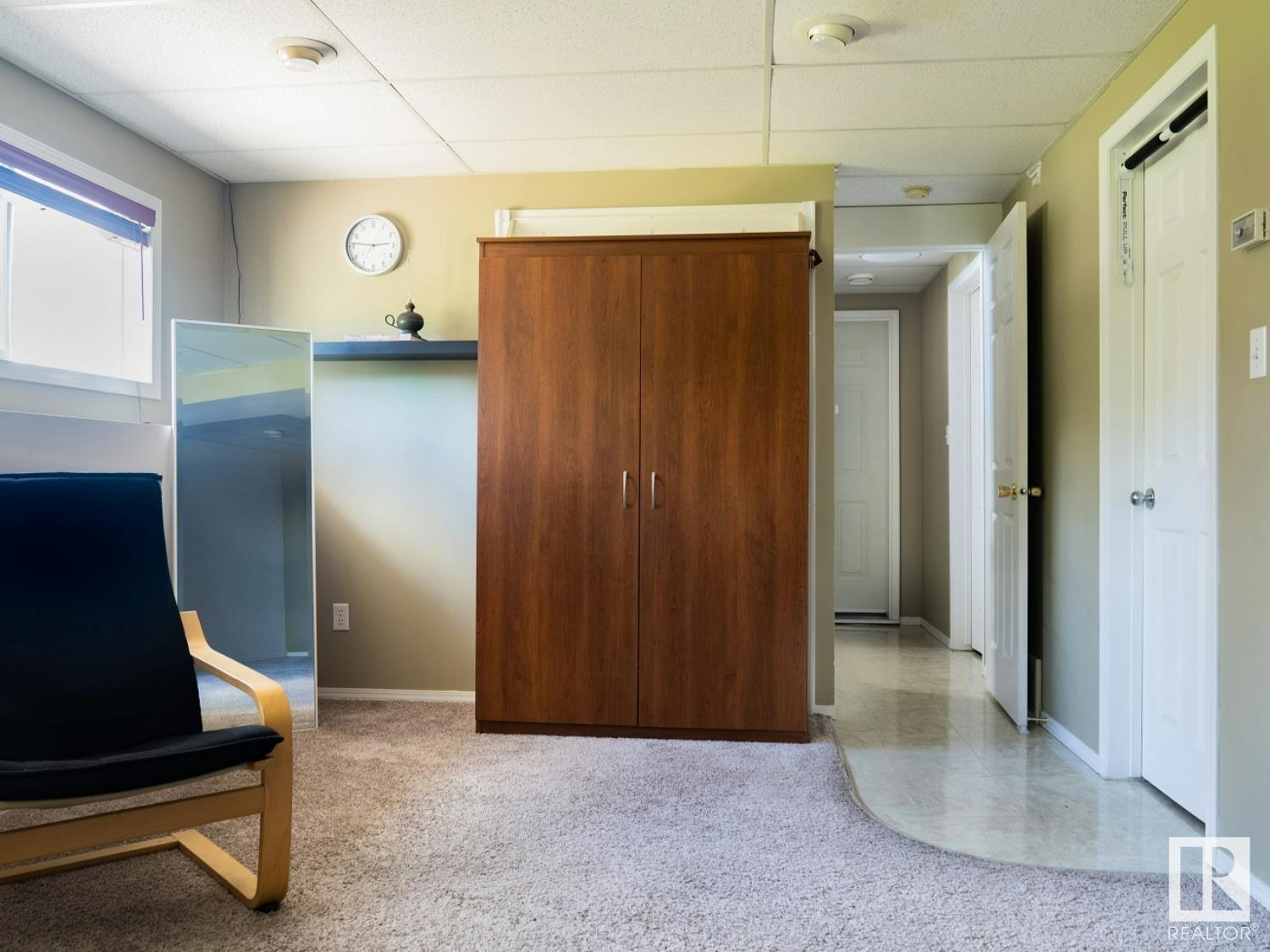 4204 50a Av Property Photo 25