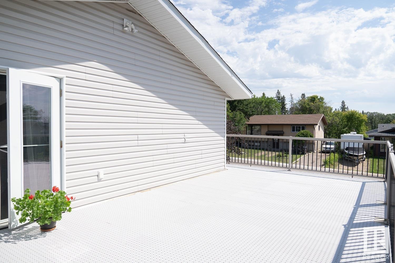 4204 50a Av Property Photo 33