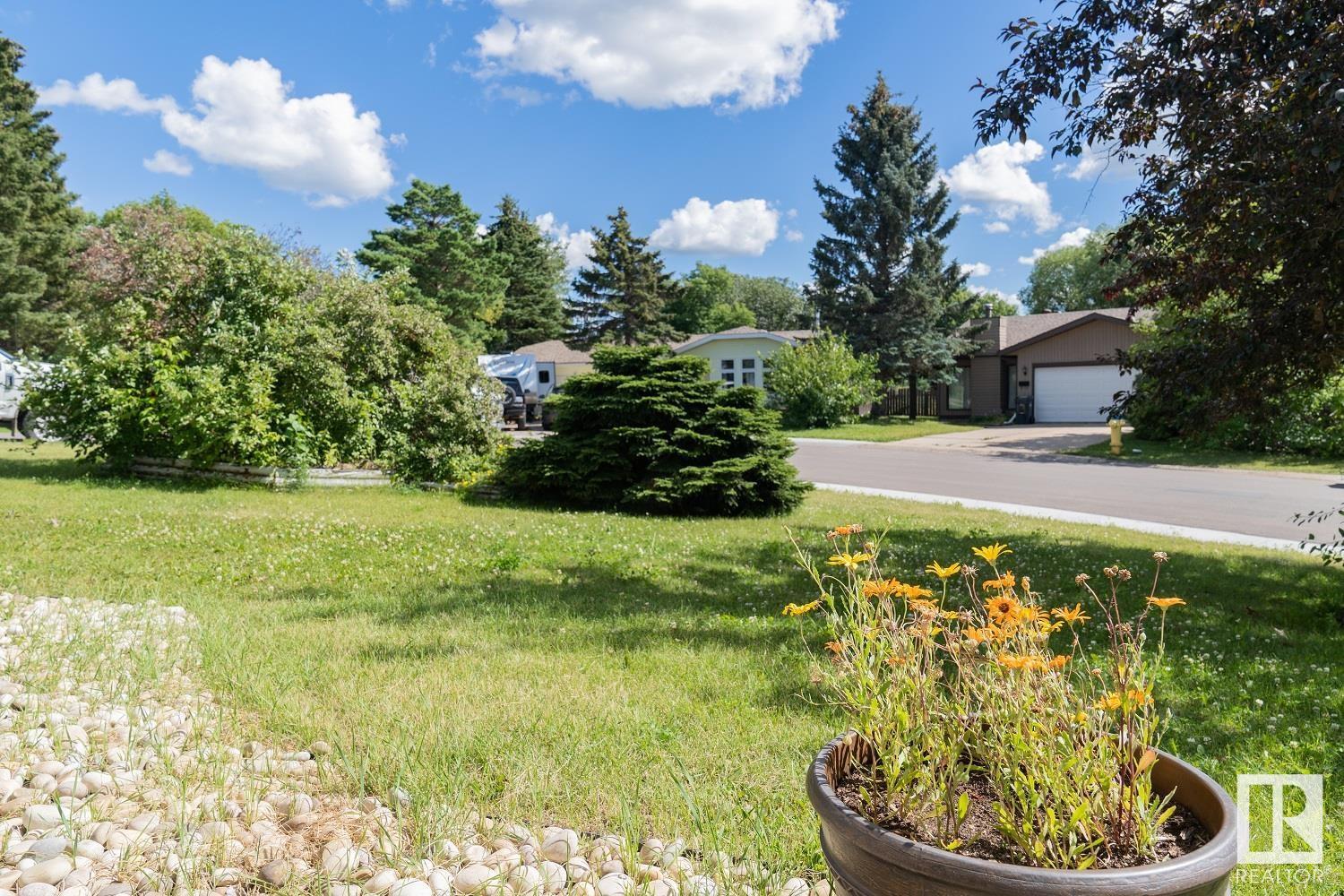 4204 50a Av Property Photo 37
