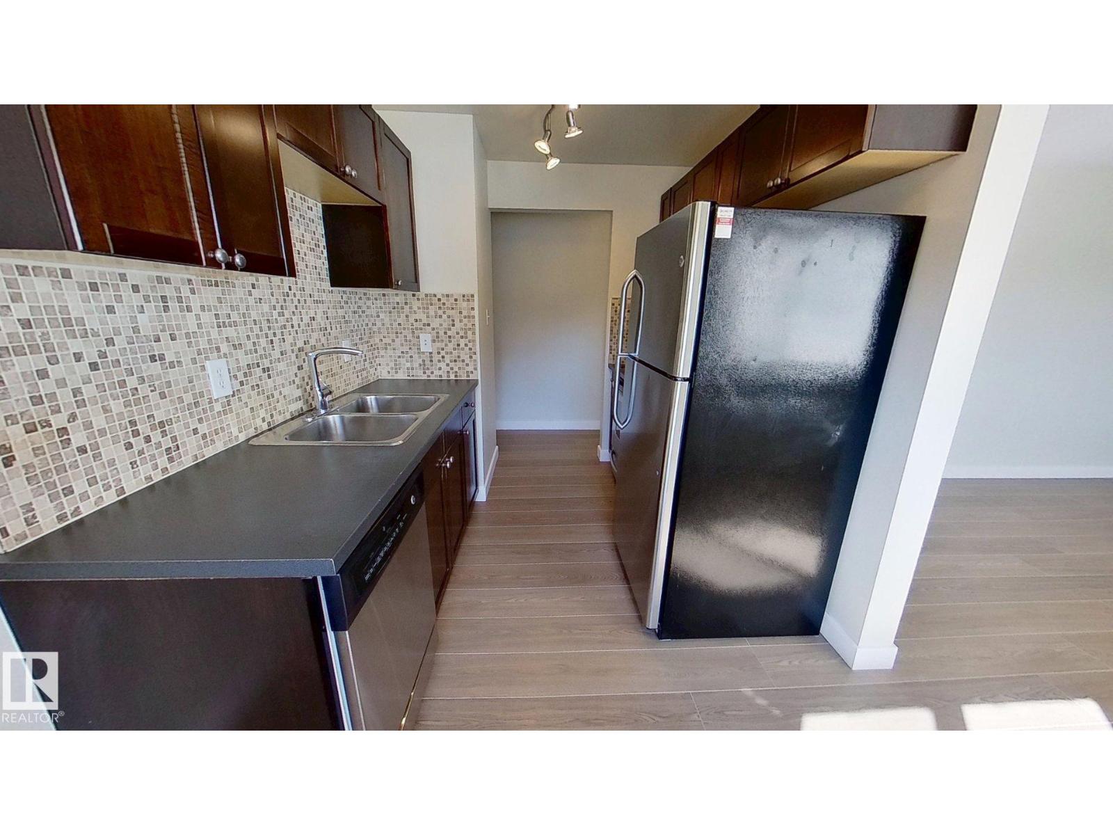 #202 10125 83 Av Nw Property Photo 8