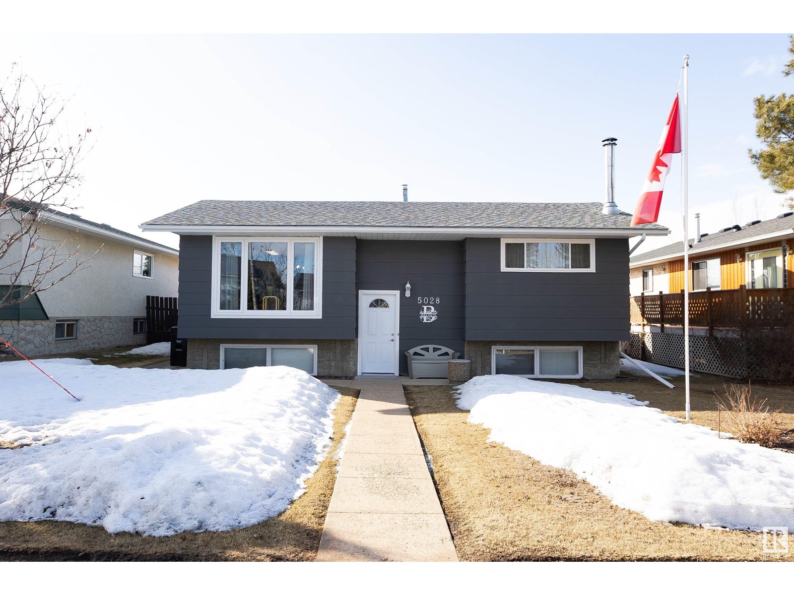 Barrhead Real Estate Listings Main Image