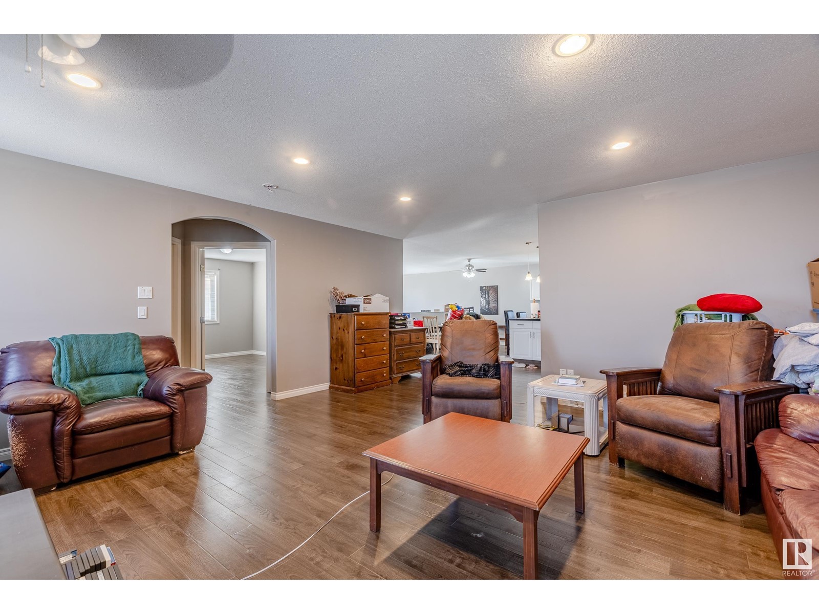 4724 50 Av Property Photo 10
