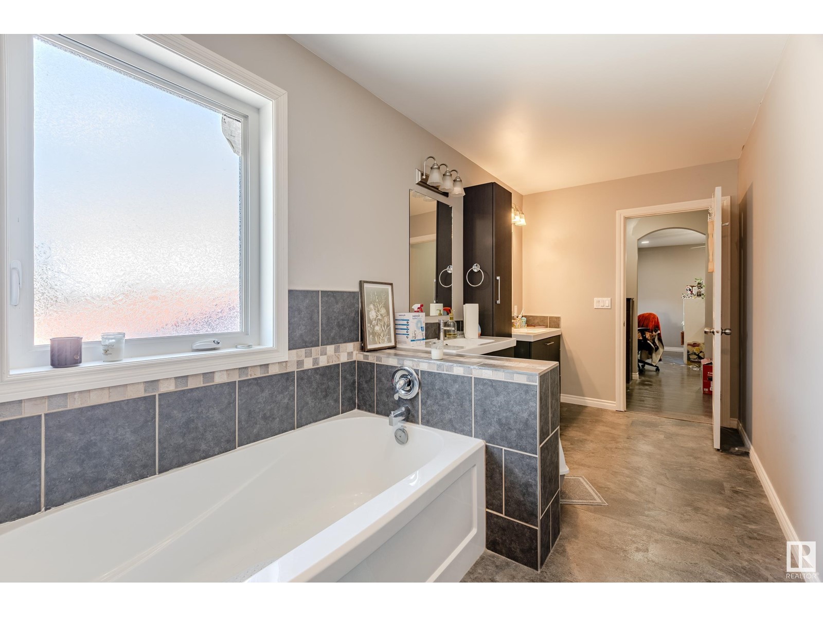 4724 50 Av Property Photo 20