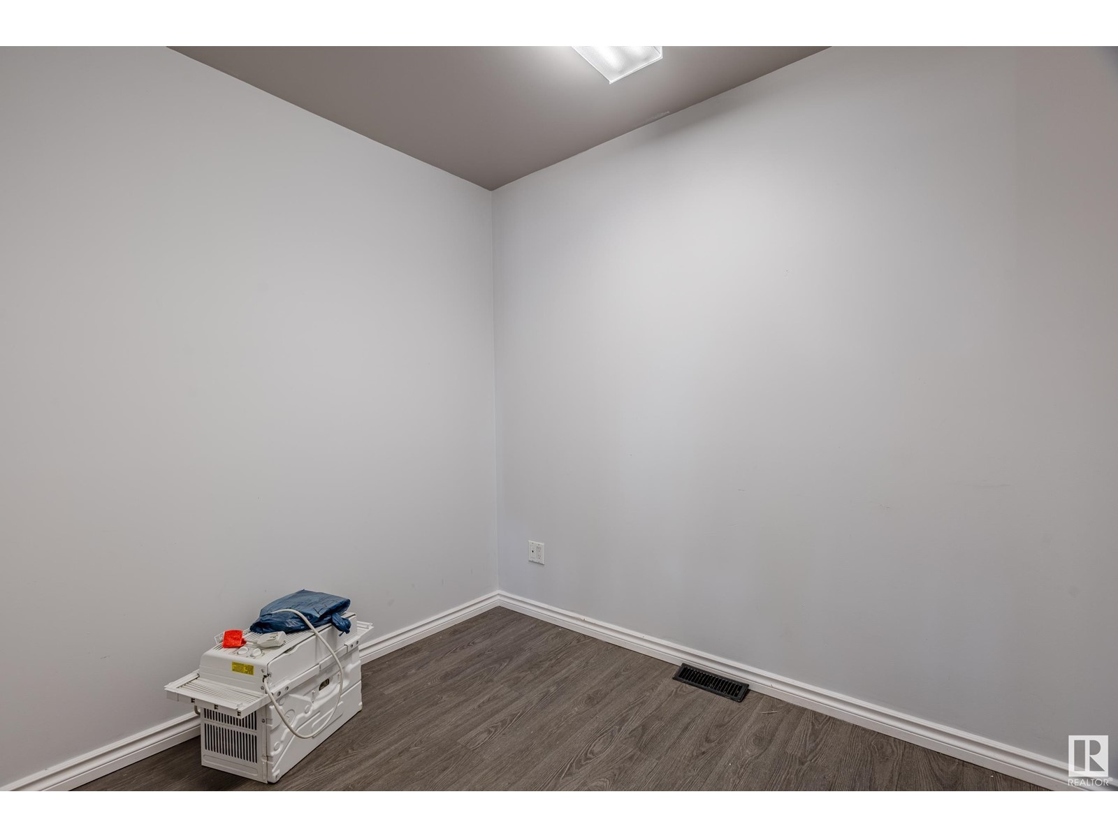 4724 50 Av Property Photo 25
