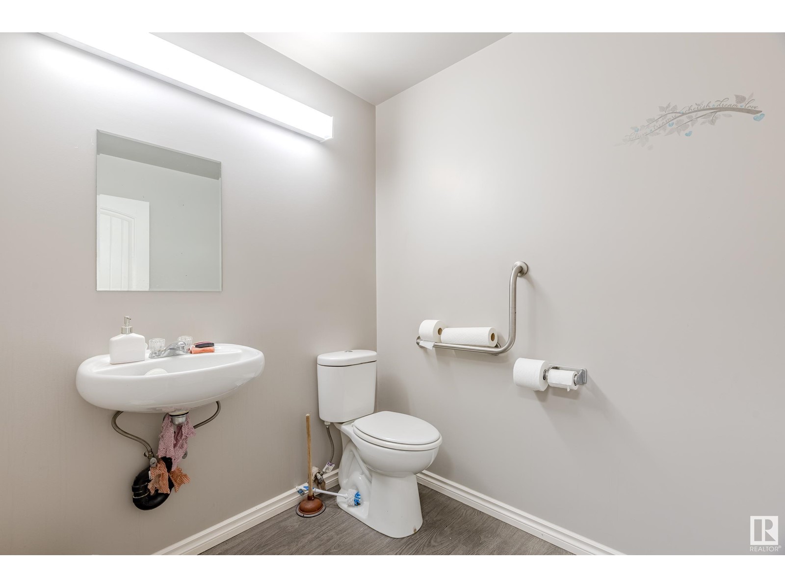 4724 50 Av Property Photo 28