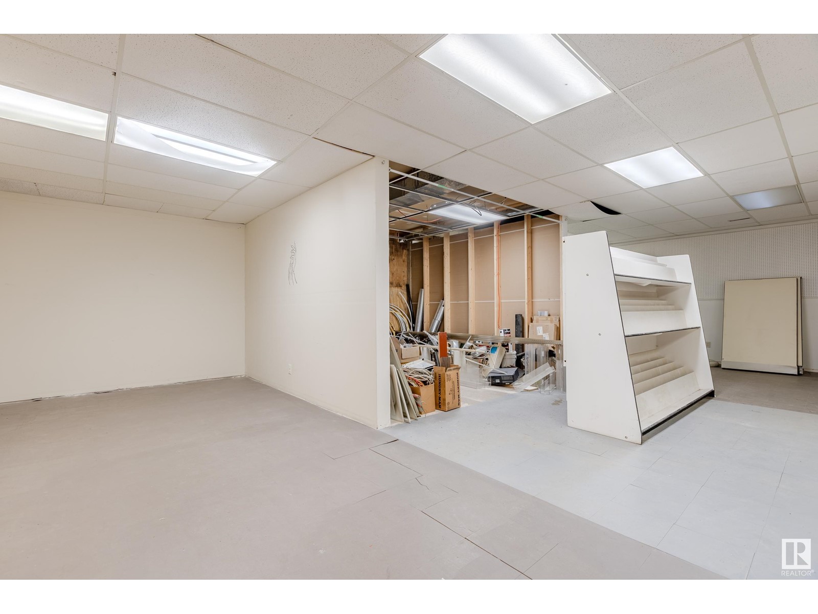 4724 50 Av Property Photo 34