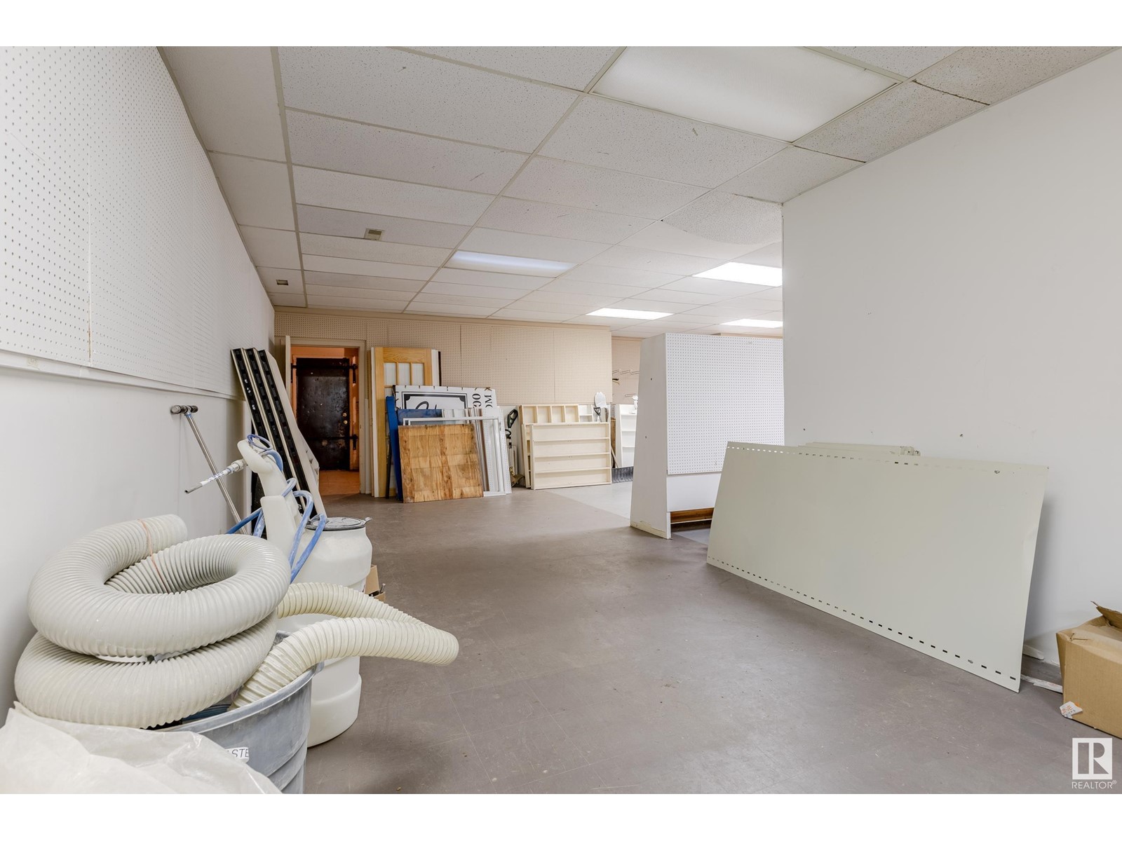 4724 50 Av Property Photo 35