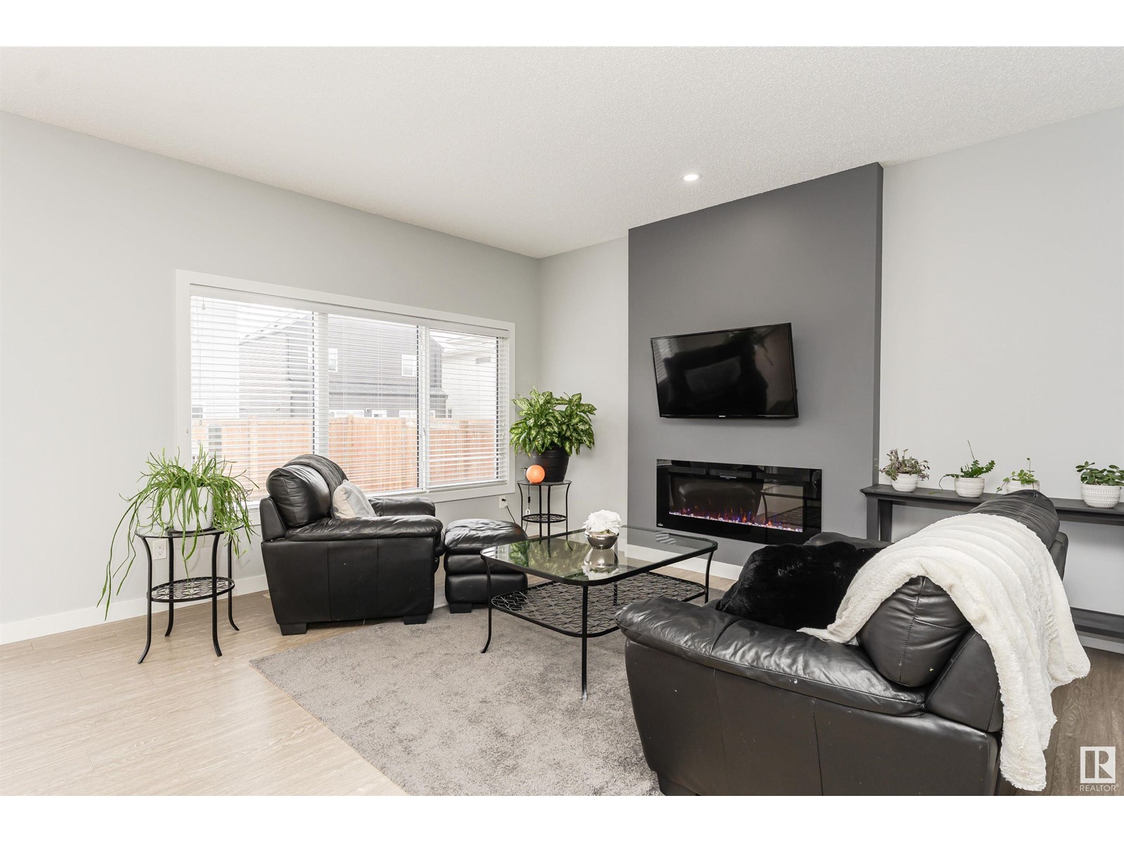 4710 65 St Property Photo