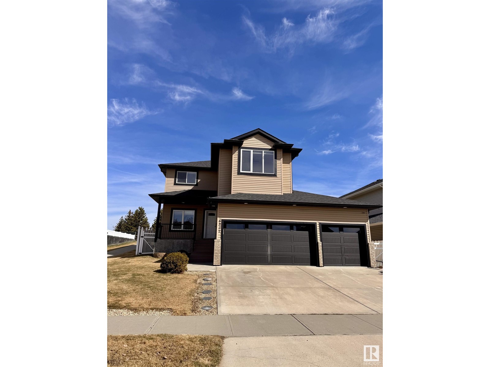 5321 60 St Property Photo