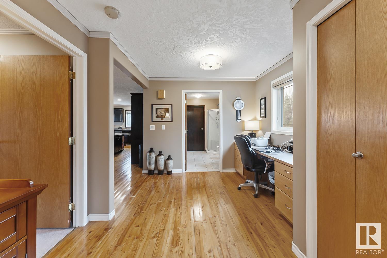 47 Grosbeak Cr Property Photo 5