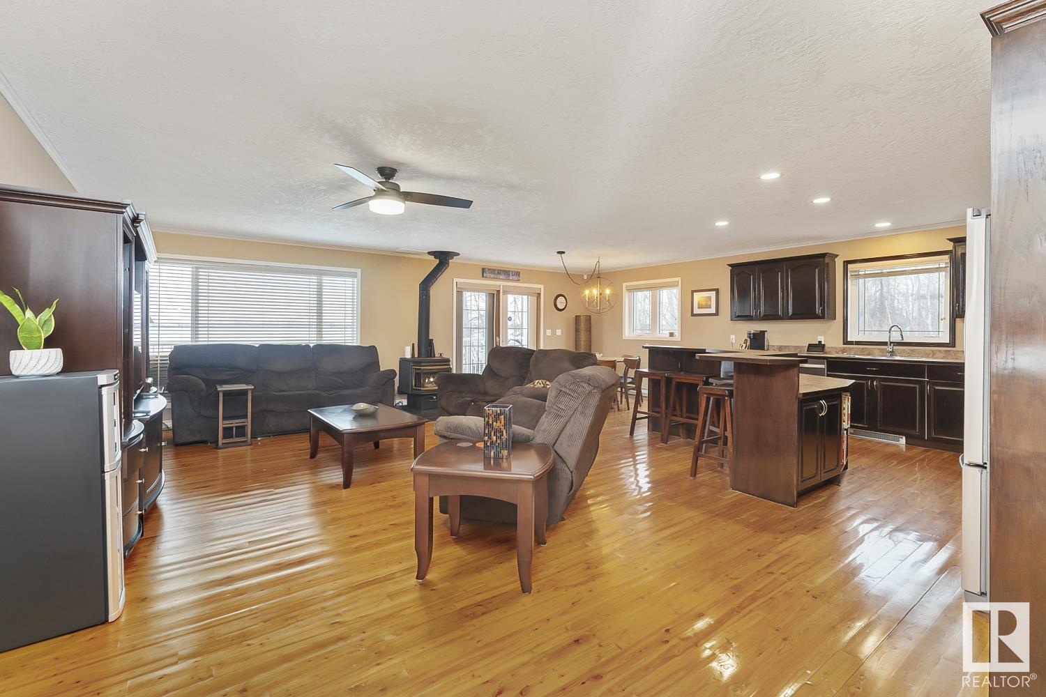 47 Grosbeak Cr Property Photo 6