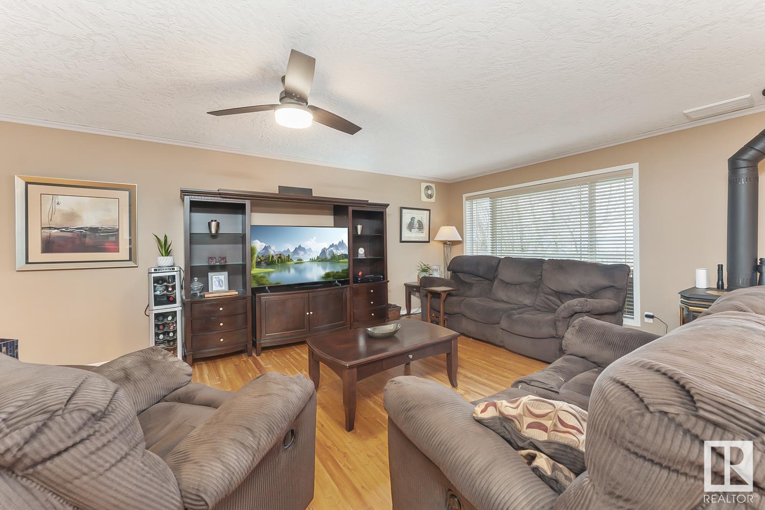 47 Grosbeak Cr Property Photo 8