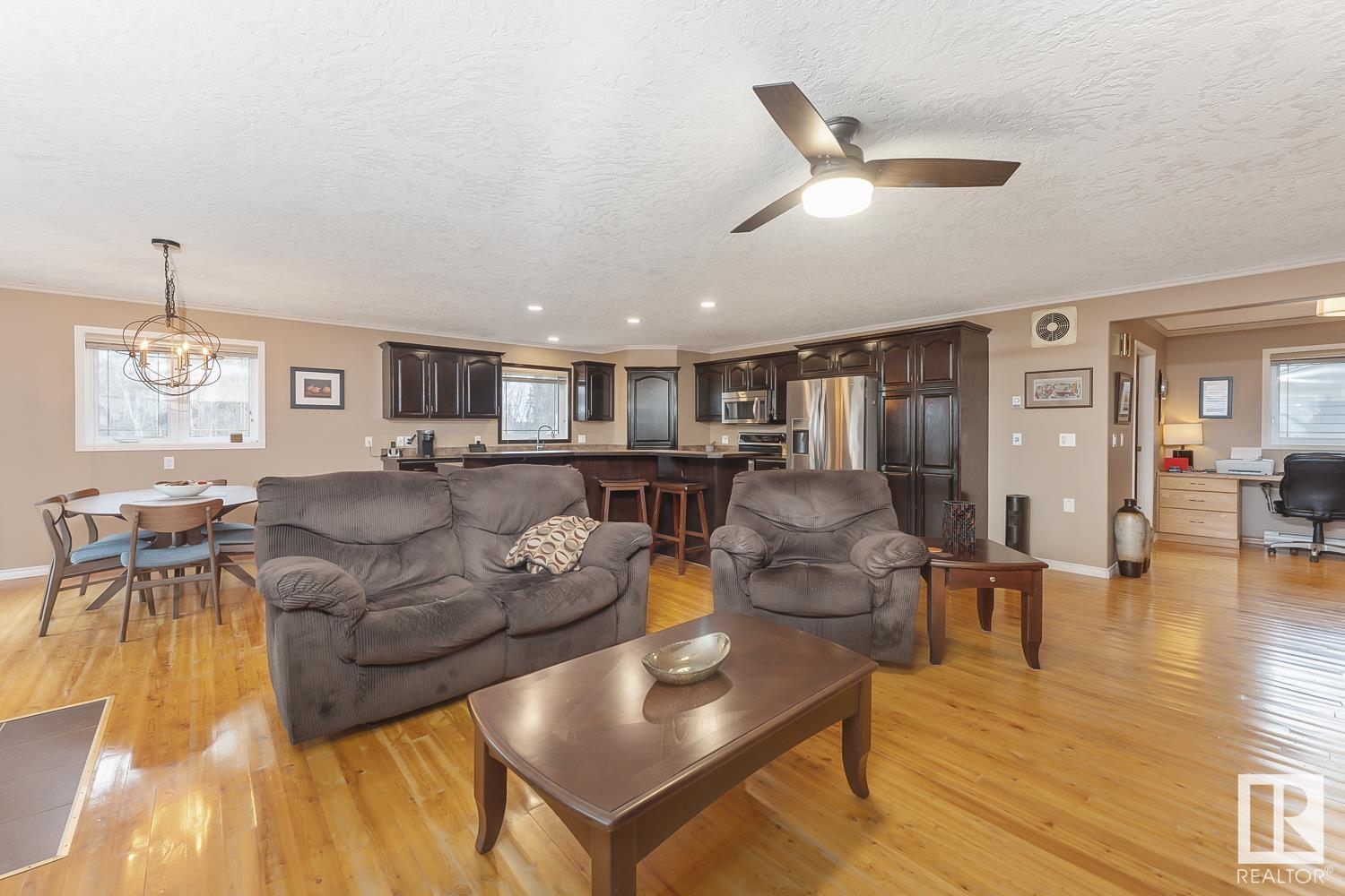 47 Grosbeak Cr Property Photo 10