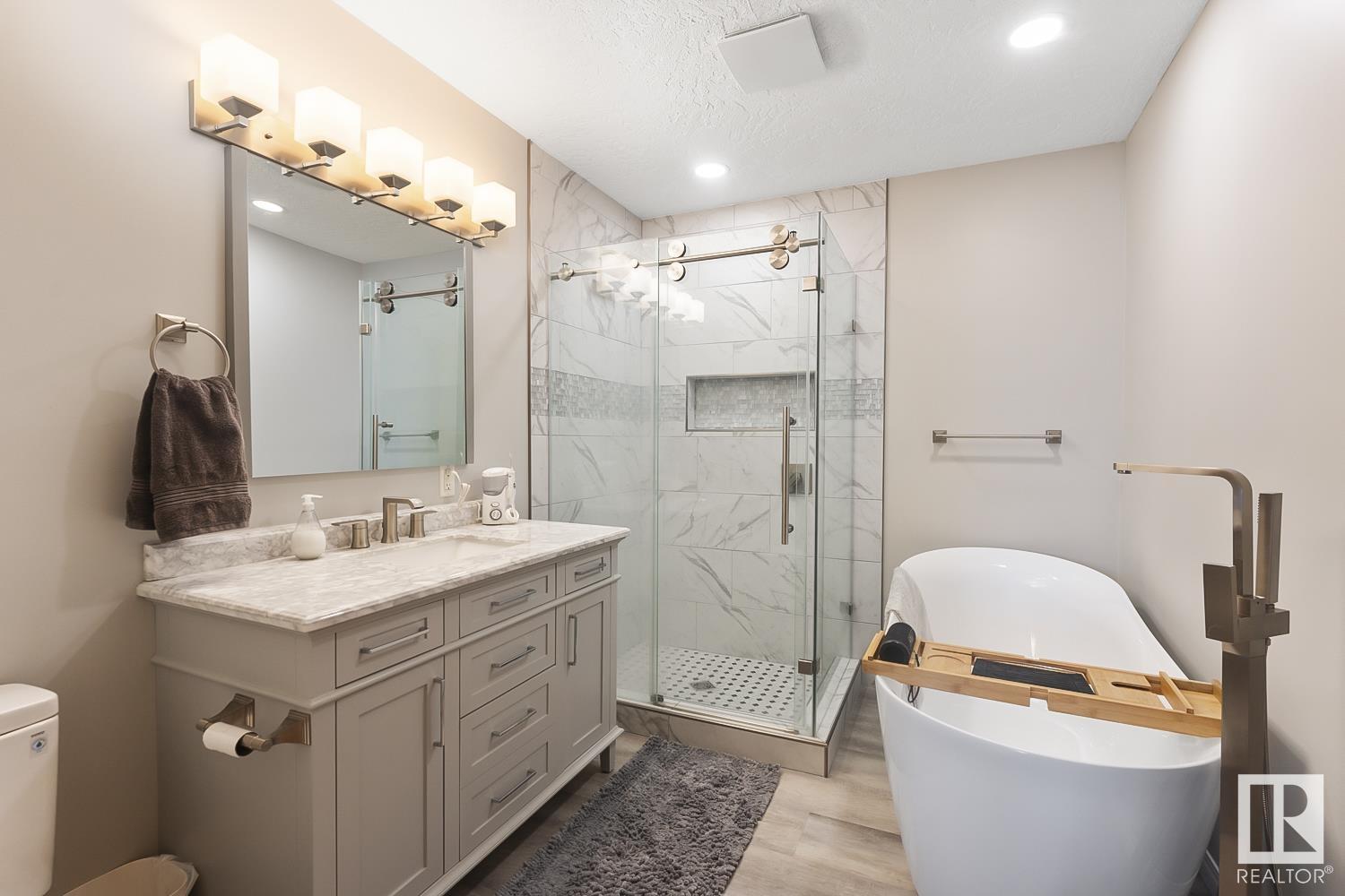 47 Grosbeak Cr Property Photo 21