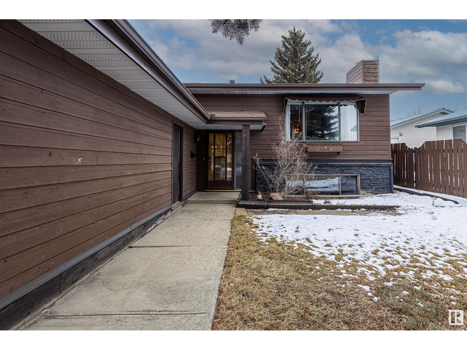 5503 54 St Property Photo