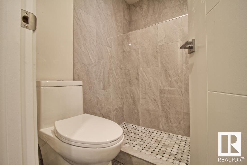 9859 85 Av Nw Property Photo 13