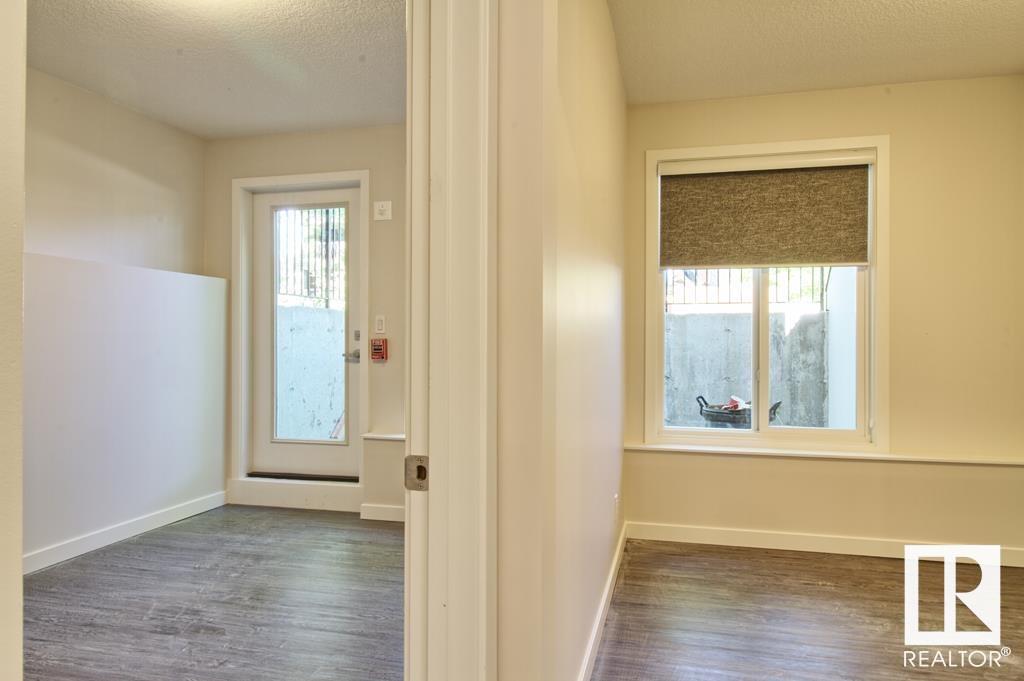 9859 85 Av Nw Property Photo 15